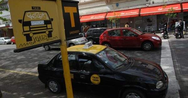 Taxis: “Uber nos perjudicaría y no es seguro para el pasajero”