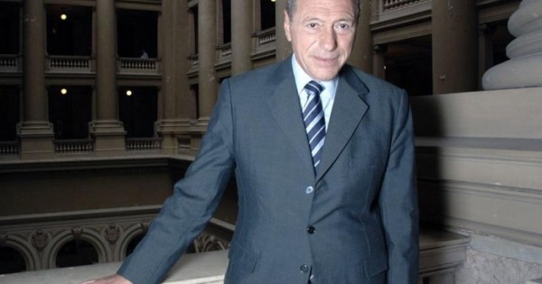 Eugenio Zaffaroni renunció a la Corte y se dedicará de lleno a la docencia