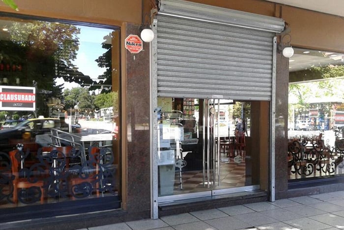 La AFIP clausuró el café “Corso”: “Nos dejaron a todos sin trabajo”