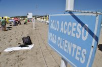Playas públicas: llega el verano, vuelven los reclamos
