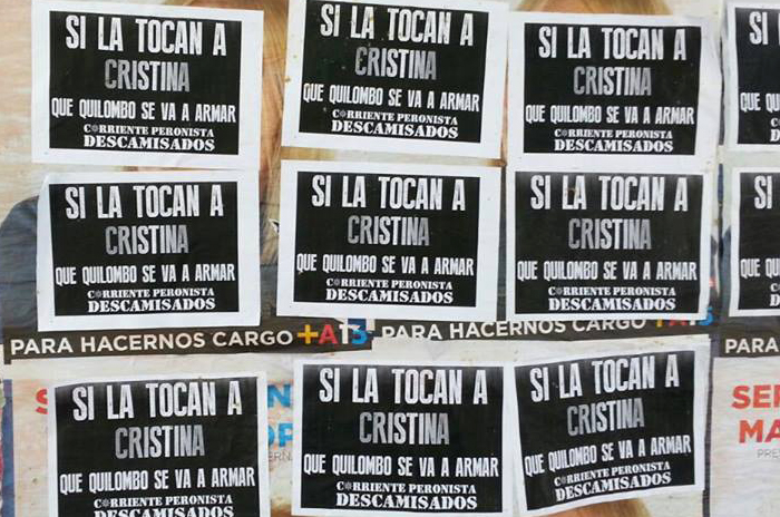 Mar del Plata, empapelada con afiches para defender a CFK