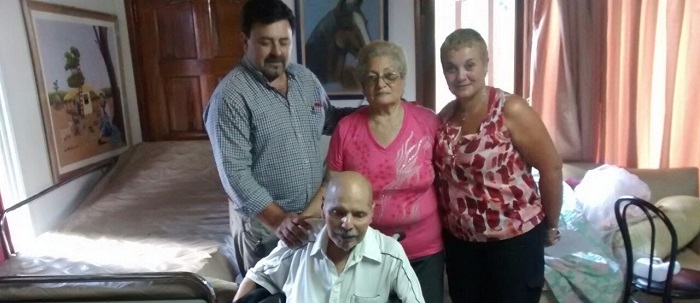 Le donaron cama ortopédica a ancianos víctimas de un asalto
