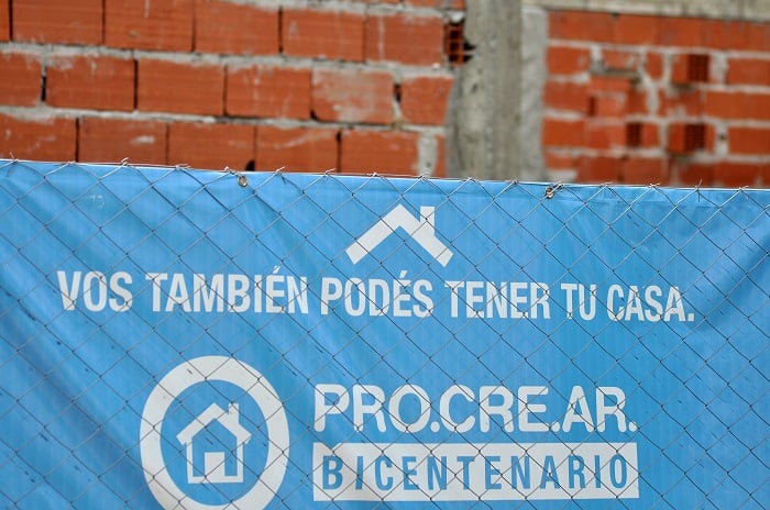 Procrear: firman contrato para obras de agua y cloacas en El Martillo