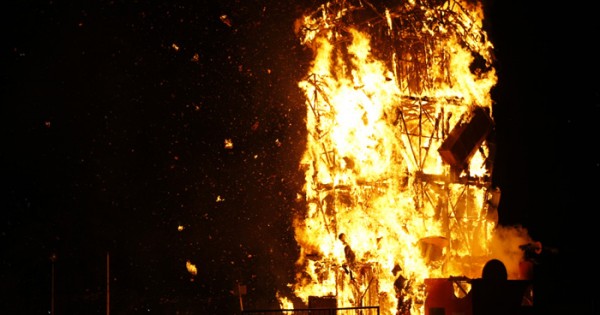 Falla Valenciana: la noche que los Buitres ardieron en Mar del Plata