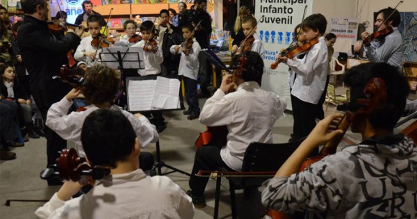 Quejas por la suspensión de clases de la Orquesta Infanto Juvenil
