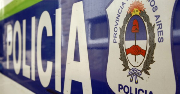 Investigan si un policía participó del asesinato en Los Pinares