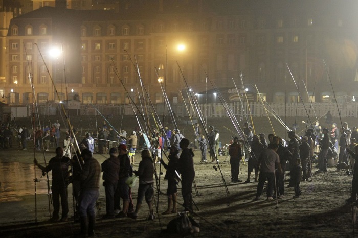 Más de 200 personas participaron del torneo de pesca nocturno