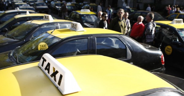 Taxistas se movilizaron contra la obligatoriedad del GPS