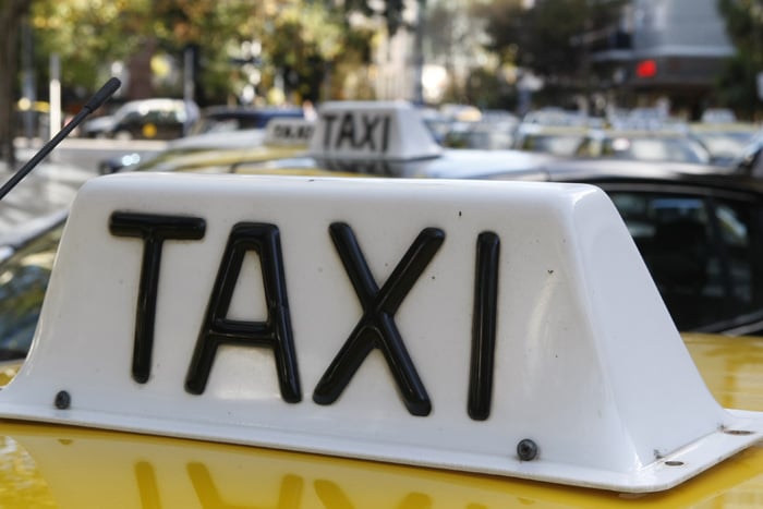GPS en taxis: la suspensión, prorrogada por decreto