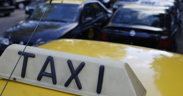 GPS: taxistas esperan definiciones del Concejo