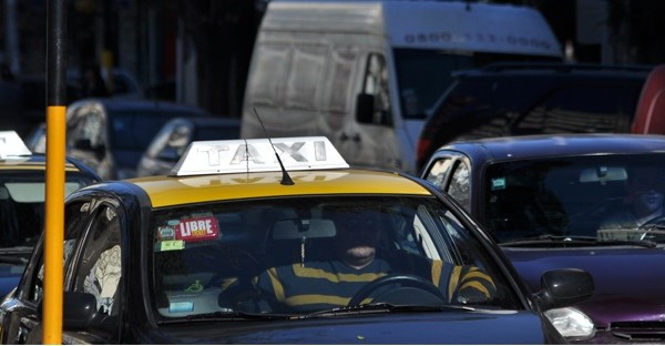 Taxistas denuncian despido arbitrario y apuntan a Supetax