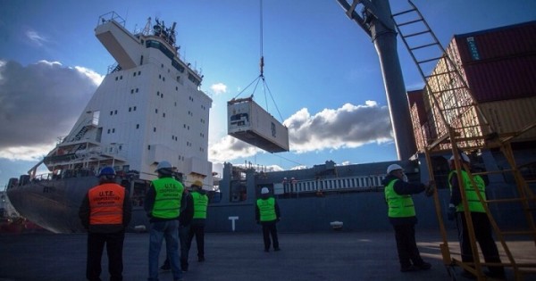 Portacontenedores: se despacharon más de 35 mil toneladas de carga