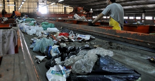 Crisis en CURA: los trabajadores pararon la planta de reciclado
