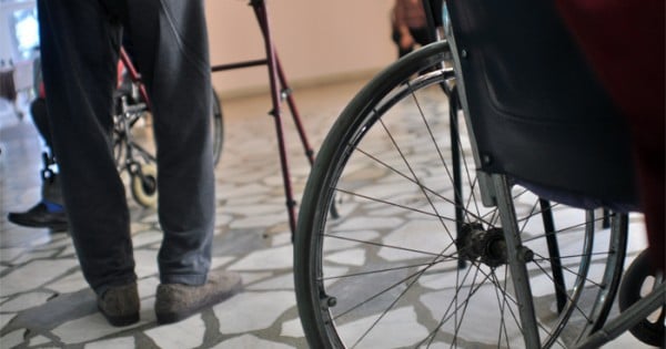 Proponen crear un banco municipal de sillas de ruedas