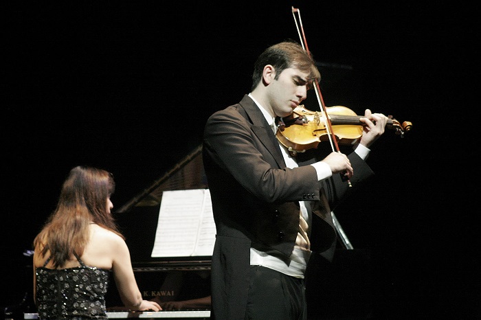 El violinista Xavier Inchausti se presenta en la ciudad