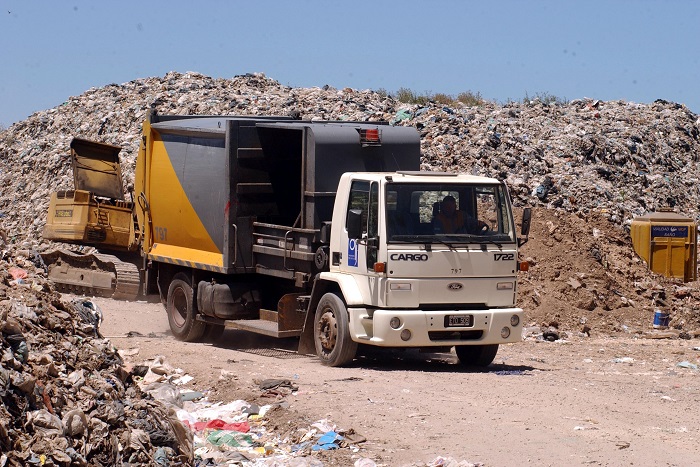 Basural: impulsan un programa social para los recicladores