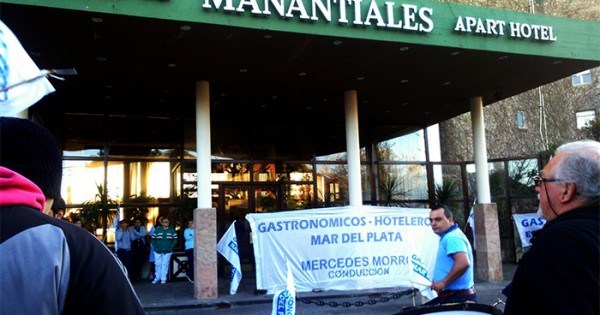 Escrache y protesta por despido en Torres de Manantiales