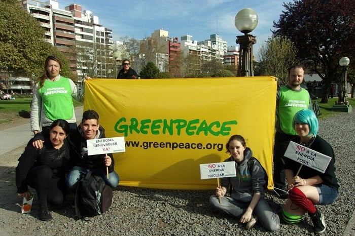 Greenpeace reclamó en la ciudad por el uso de energías limpias