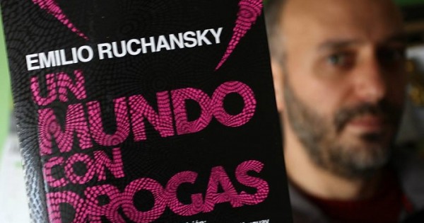 Emilio Ruchansky trae el debate sobre “Un mundo con drogas”