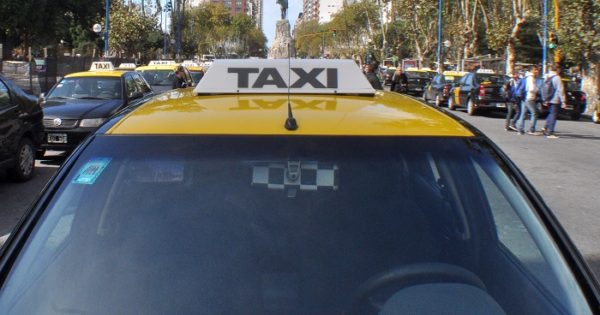 Falta de taxis en Mar del Plata: abrirán una tercera capacitación para aspirantes