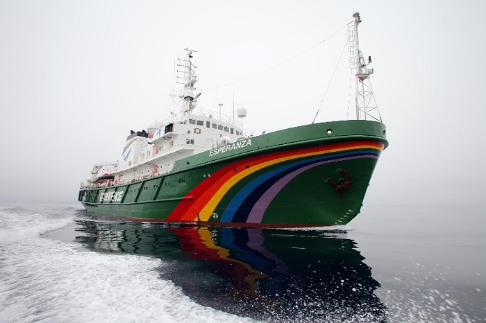 Llega a Mar del Plata el barco más grande de Greenpeace