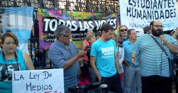 En defensa de la Ley de Medios, radio abierta y críticas para Macri