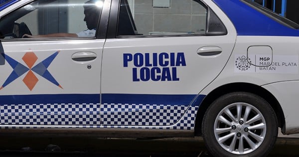 Un efectivo de Policía local y un delincuente baleados en un robo