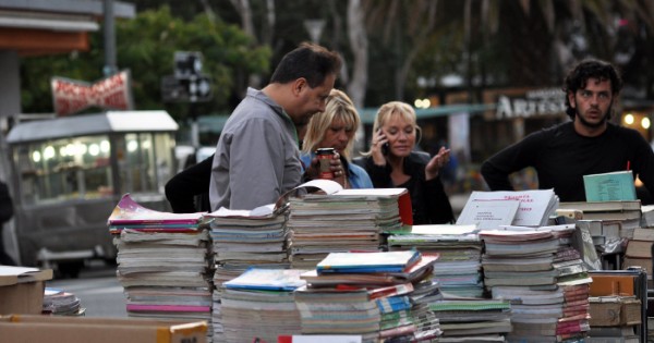Feria de libros usados: textos 50% más baratos, canje y rarezas