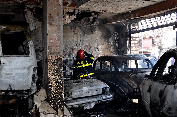 Se incendió un taller mecánico de Bolívar y Chile