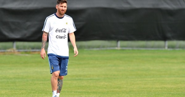 Con Messi en duda, Argentina debuta en la Copa América