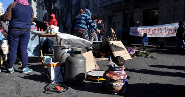 Contra la pobreza: piden declarar la emergencia social en la ciudad