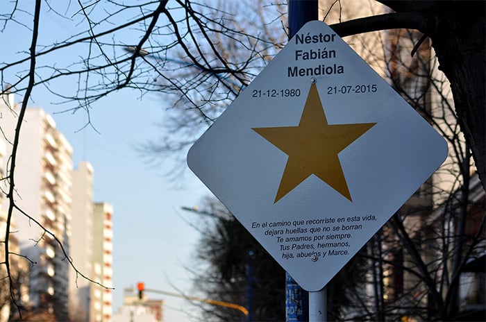A un año de su muerte, una estrella amarilla por Mendiola