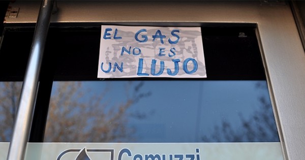 Gas: el gobierno fijó un “nuevo” tope del 400%