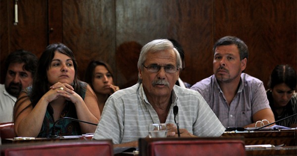 “Arroyo reivindica la dictadura y eso es algo inaceptable”