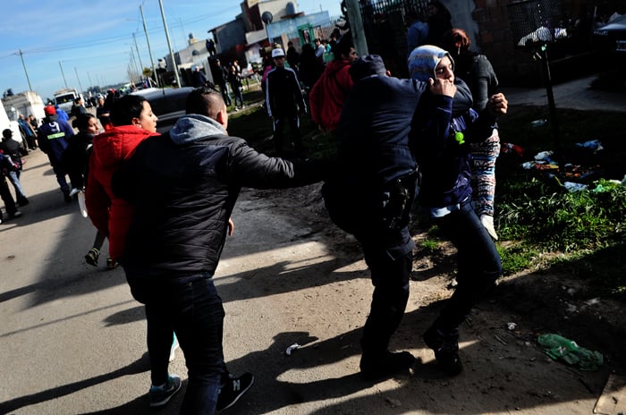 Agresiones a Macri: pedido de captura y críticas a la policía
