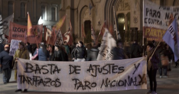 La izquierda marchó contra “el ajuste de Macri”