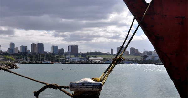 Puerto: procesaron a dos hombres por contaminación del mar