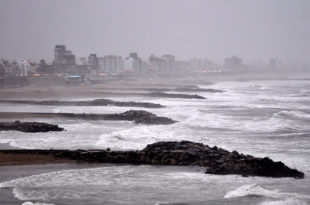 Emiten un alerta meteorológico por lluvias y vientos intensos en Mar del Plata