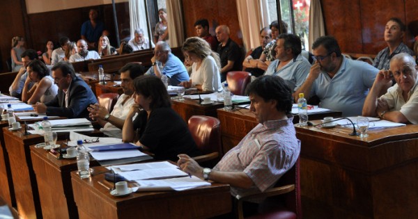 Por mayoría, el Concejo autorizó la suba de tasas municipales