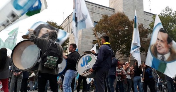 Otro ruidazo en Mar del Plata contra los tarifazos de Macri