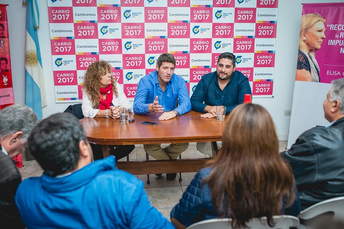 La Coalición Cívica presentó precandidatos con críticas a Arroyo