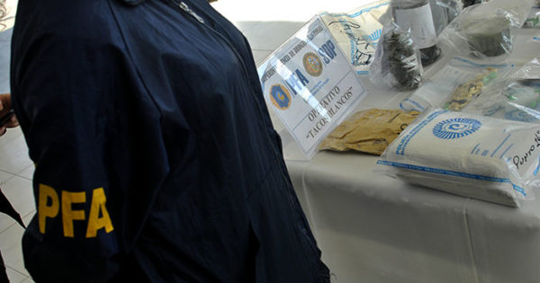 “Tacos blancos”: juzgan a policías acusados de liberar zonas para la venta de droga