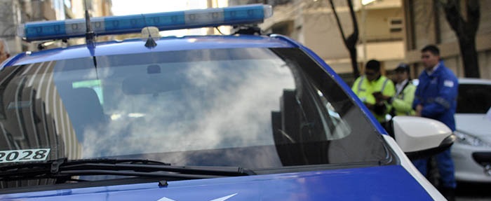 “En vez de cuidar a los vecinos, la Policía local hace multas”