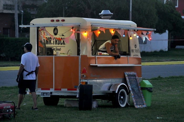 Impulsan la creación de un “paseo de food trucks” en Parque Camet