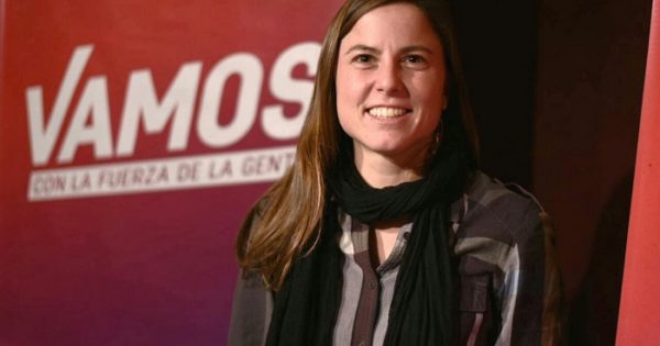 La militante feminista Julia Rigueiro encabeza la lista de Vamos