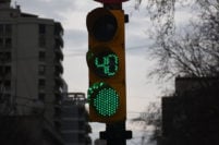 Sistema de fotomultas: piden que se instalen más semáforos con cuenta regresiva