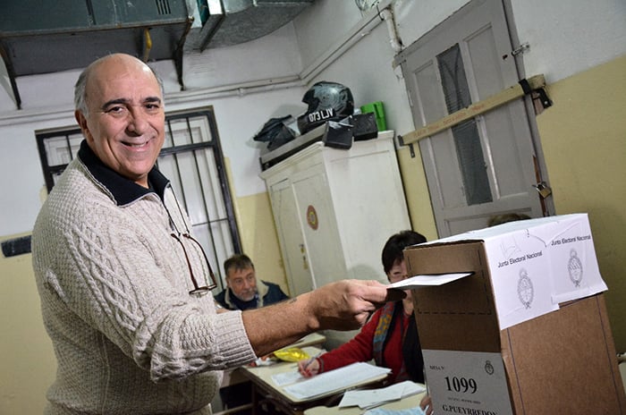 Votó Juan Rey: “Cada acto democrático es magnífico”