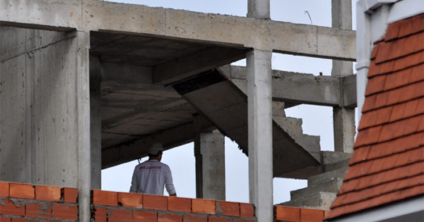 Ingenieros y Arquitectos, contra la “protesta” en obras privadas: alertan por los riesgos