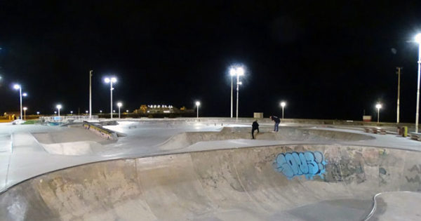 Skate “iluminado” en la Rambla
