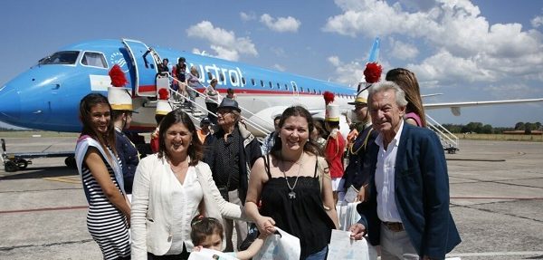 Vía Aerolíneas Argentinas, arribó el primer vuelo desde Tucumán